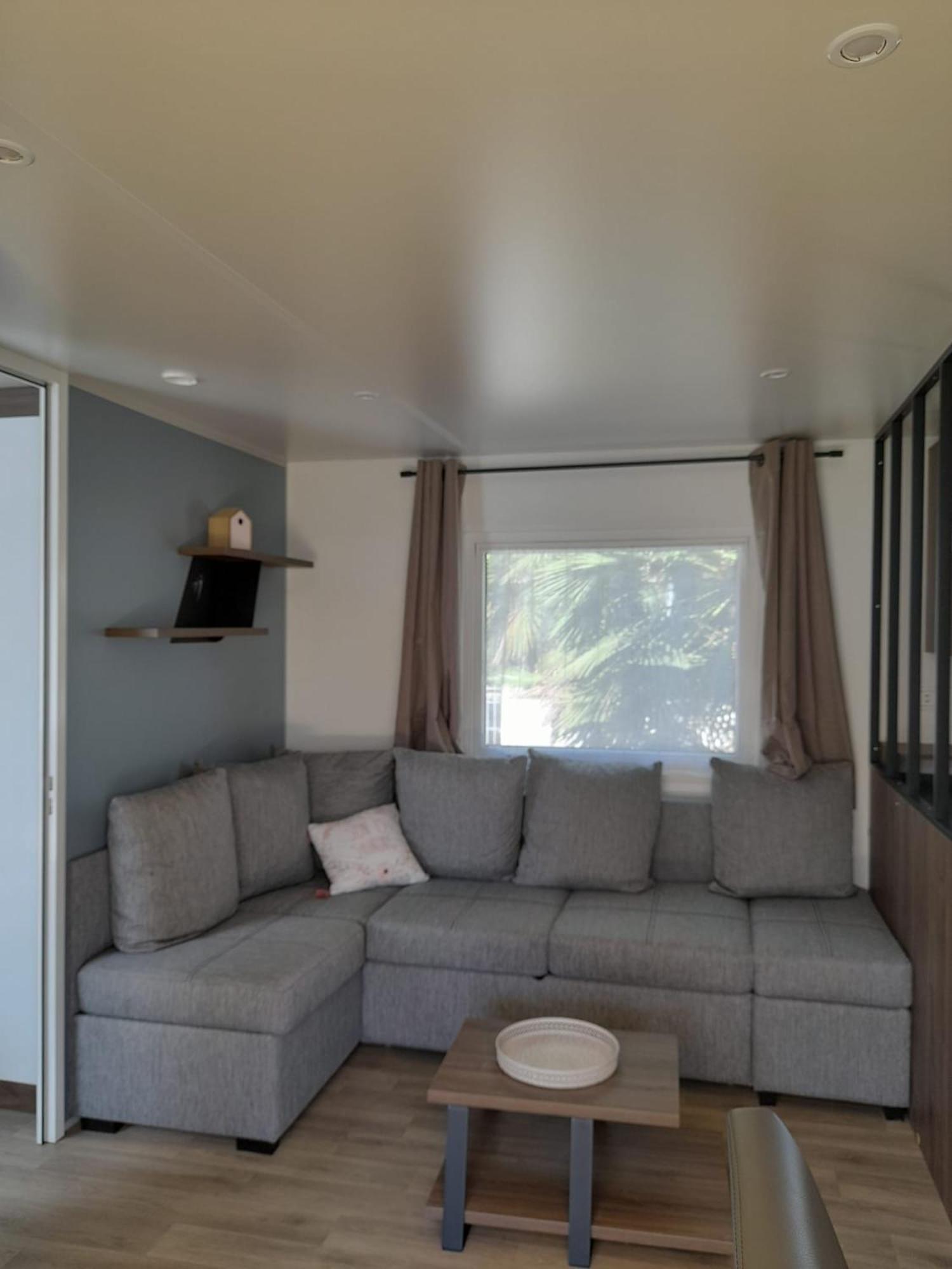 Camping La Carabasse Vias Buitenkant foto